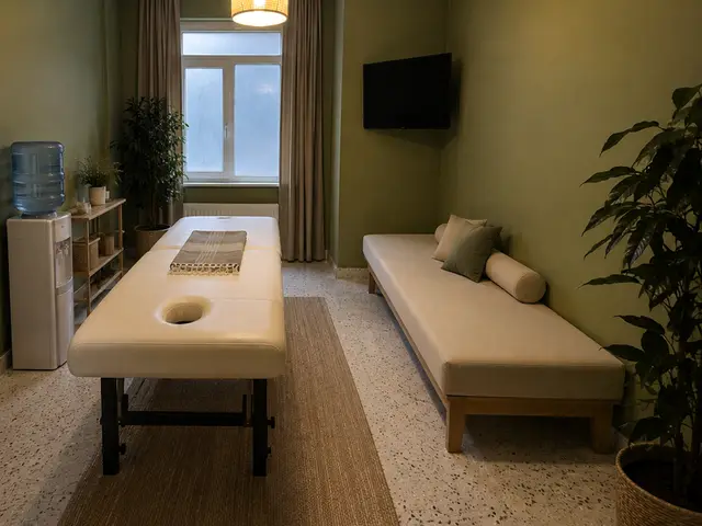 Pencereli, bitkili sakin masaj odası — Okmeydanı, Masaj Salonun